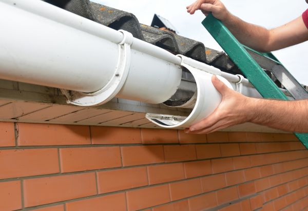 Cost of Gutter Seam Repair in Hendersonville